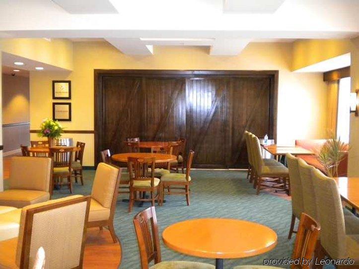 แฮมป์ตัน อินน์ โอคีโชบี ร้านอาหาร รูปภาพ